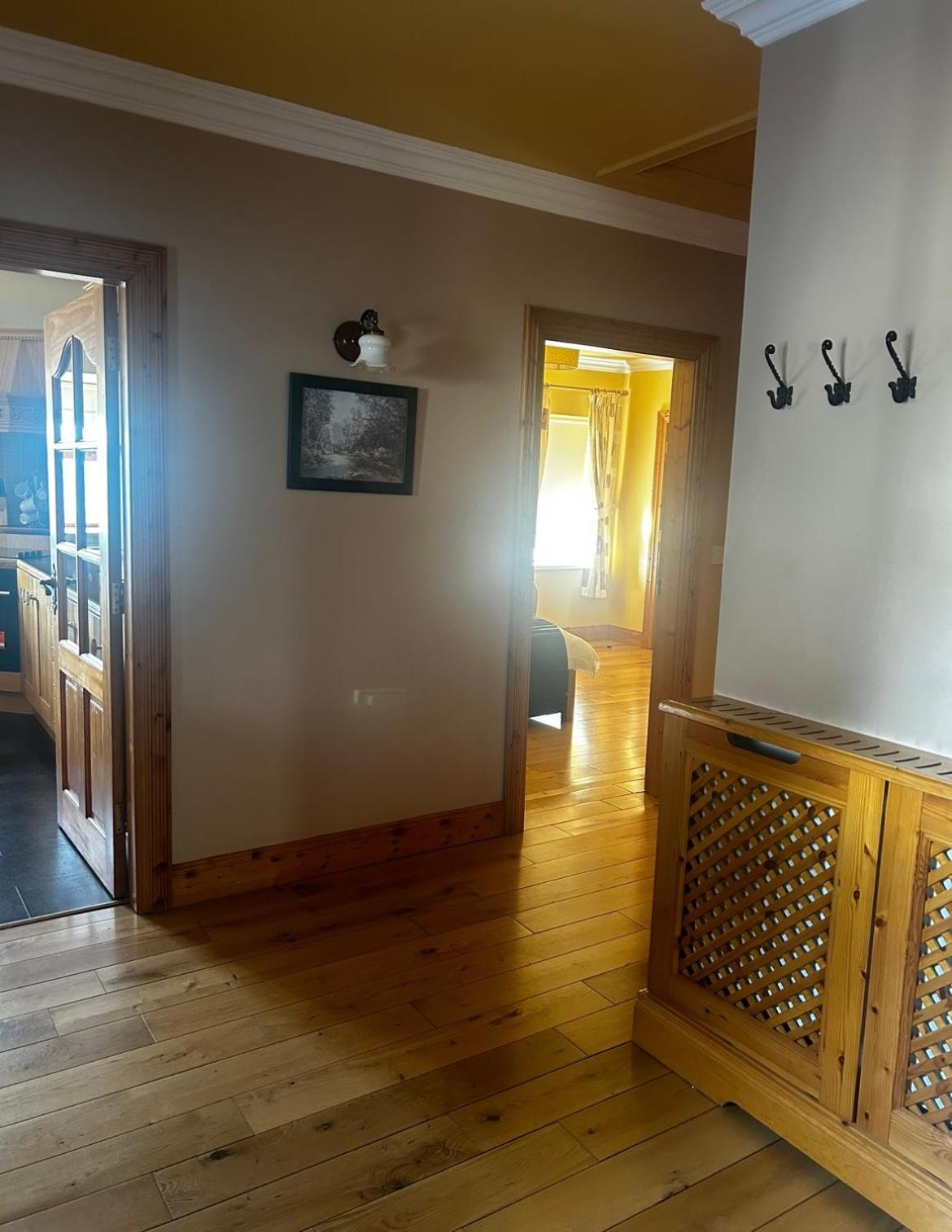 Yewwood Cottage Ньюрі Екстер'єр фото
