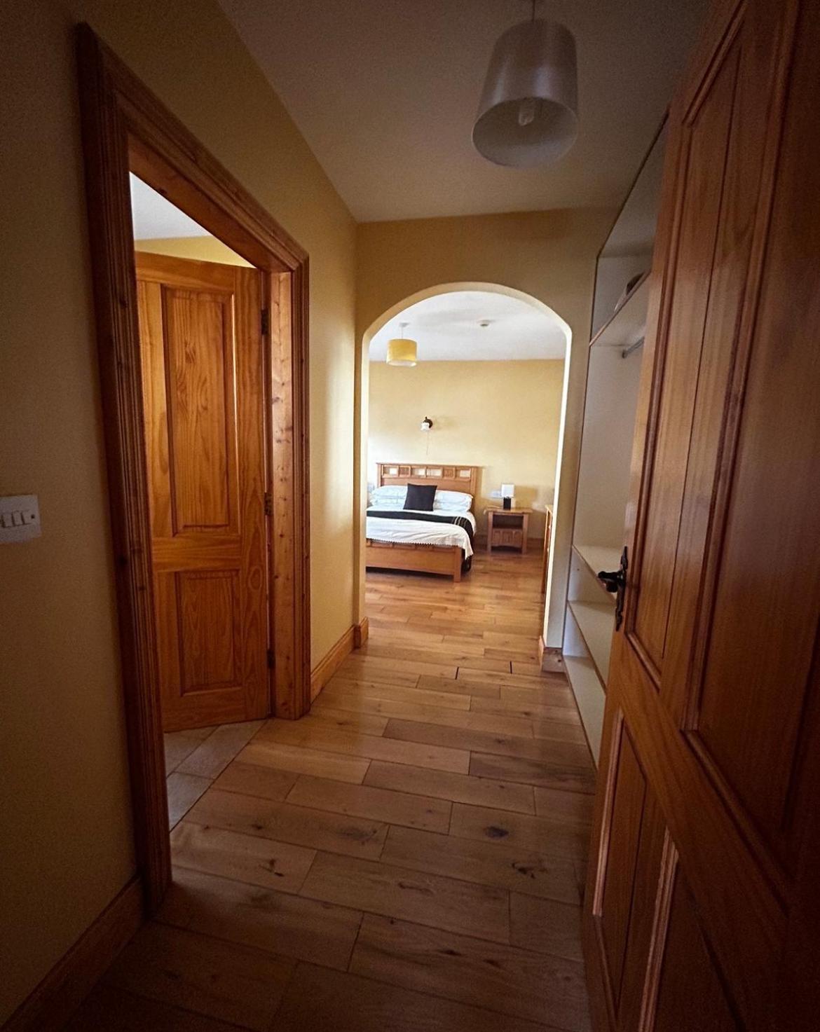 Yewwood Cottage Ньюрі Екстер'єр фото